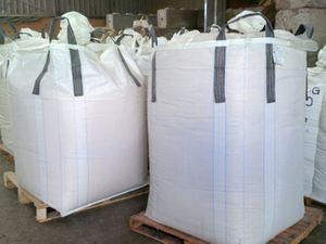 Top duffle bottom spout big bags